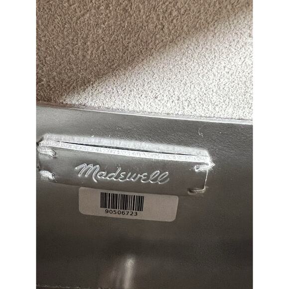 MADEWELL The Toggle Flap‎ Crossbody Bag in Specchio Leather - Silver - Picture 7 of 10